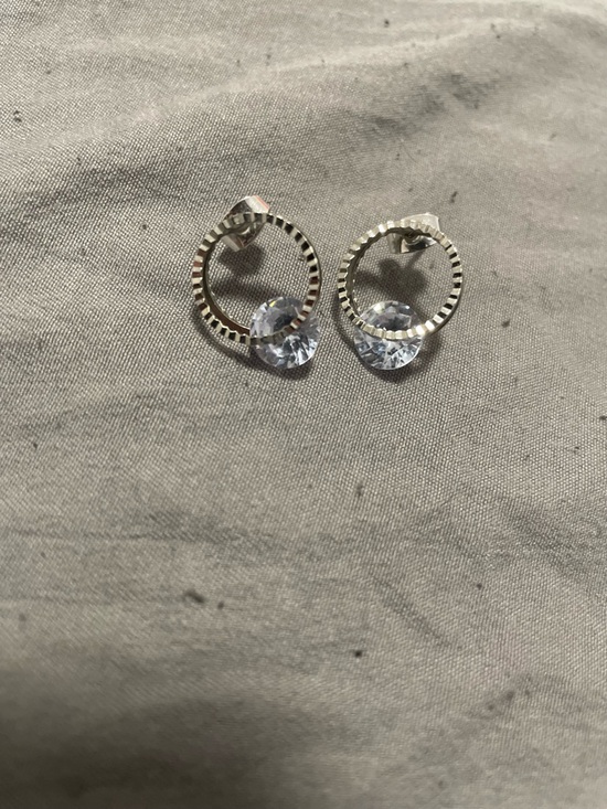 Assorted earrings - Picture 8 of 11